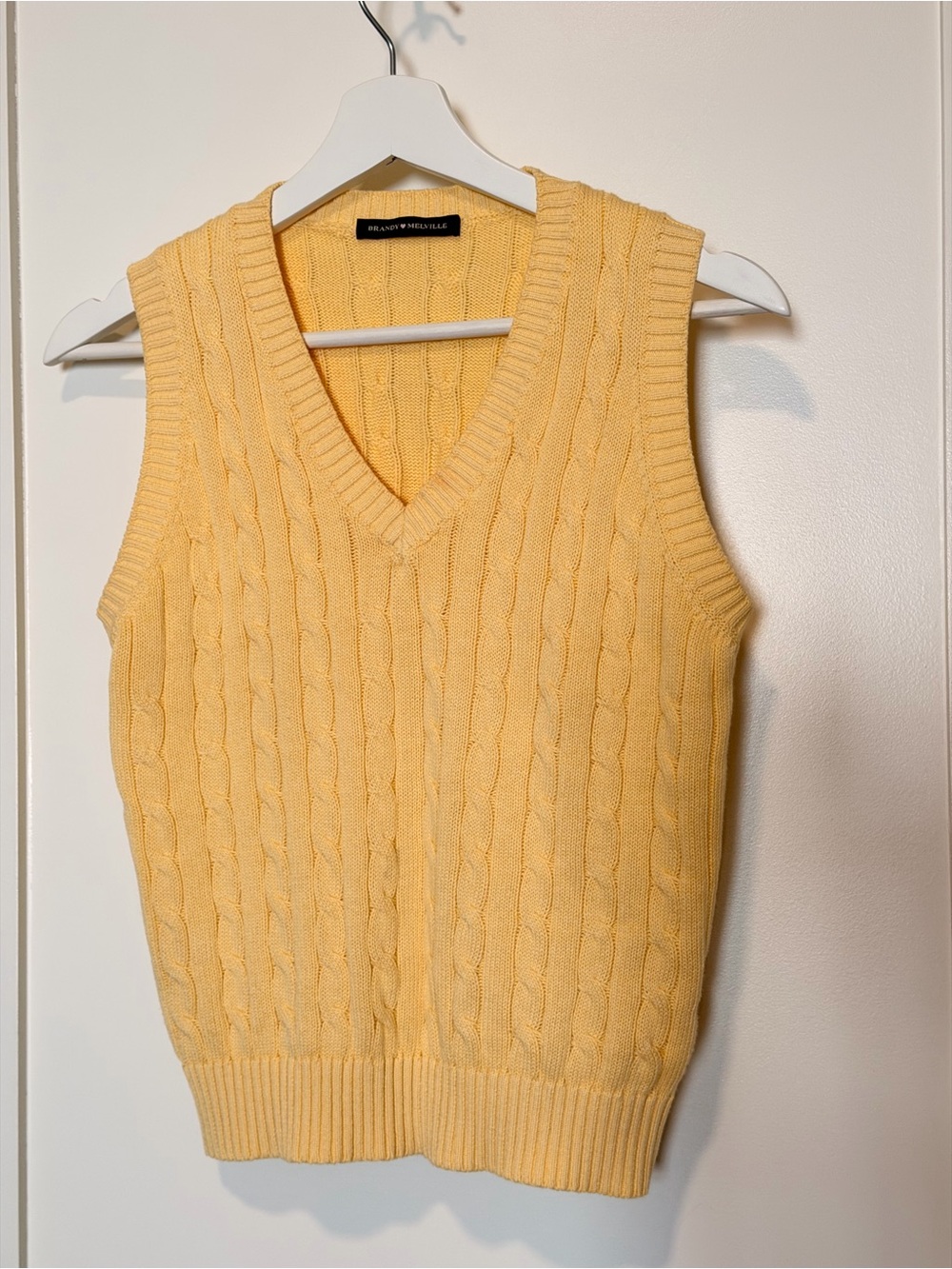 Brandy Melville Yellow Cable-Knit V-Neck Sweater Vest Top (S)